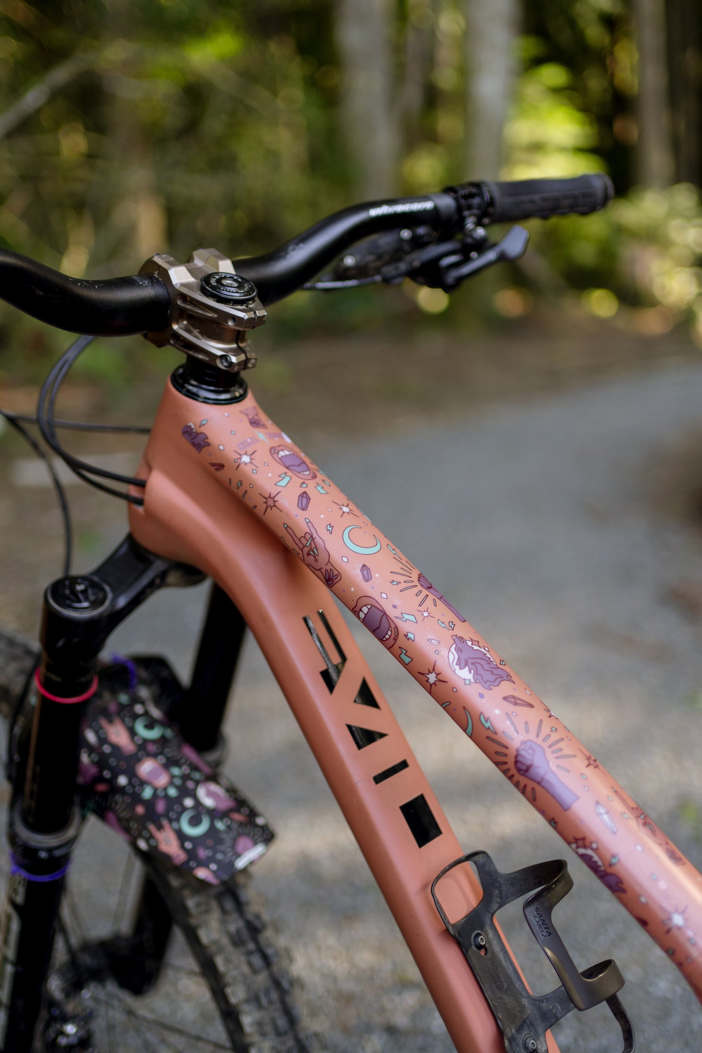 Gritty Habits x Ground Keeper: Howl Collection Frame Keeper